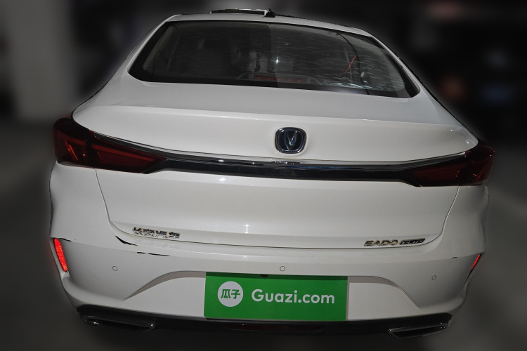 长安 逸动 2020款 PLUS 1.6L GDI 手动豪华型车身外观6