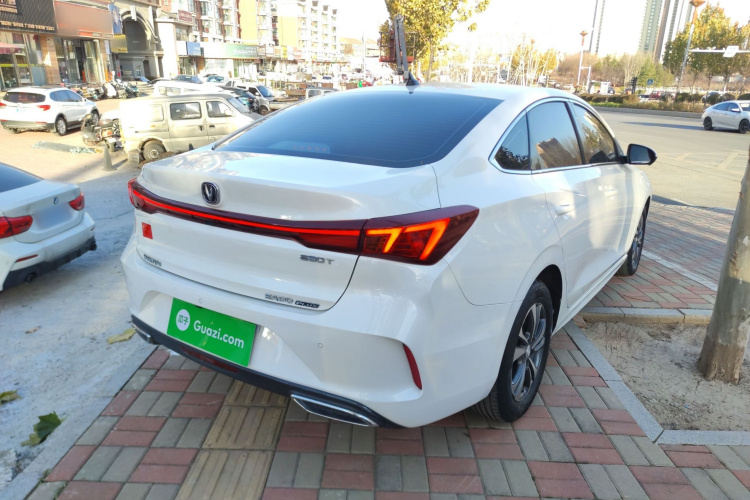 长安 逸动 2023款 畅享版 PLUS 蓝鲸NE 1.4T GDI DCT尊贵版车身外观7