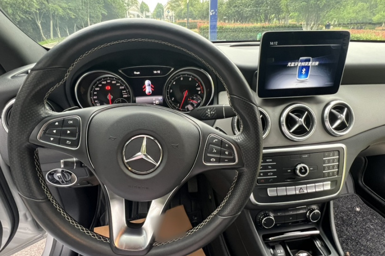 奔驰CLA 2018款 CLA 200 时尚型中控内饰7002