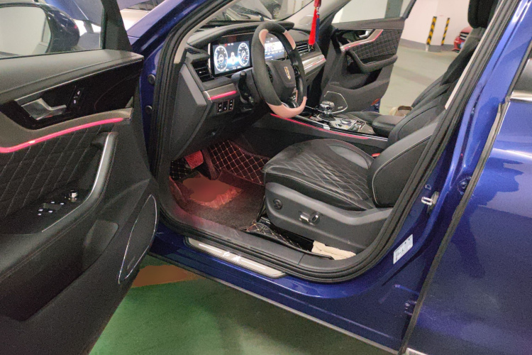 红旗HS5 2019款 2.0T 智联旗享版中控内饰20