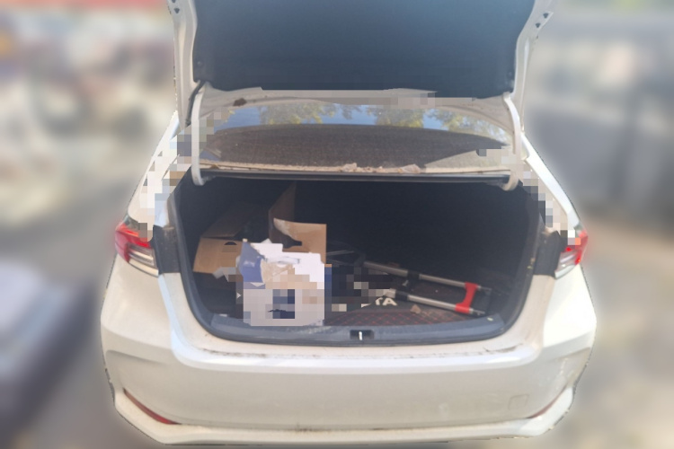 丰田 卡罗拉 2021款 双擎 1.8L E-CVT精英版中控内饰23