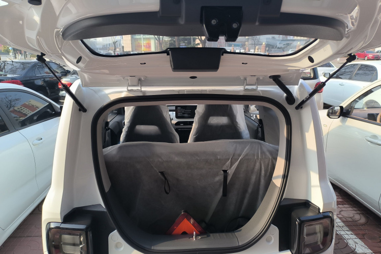 吉利银河 2024款 熊猫mini 200km 耐力熊机舱底盘23