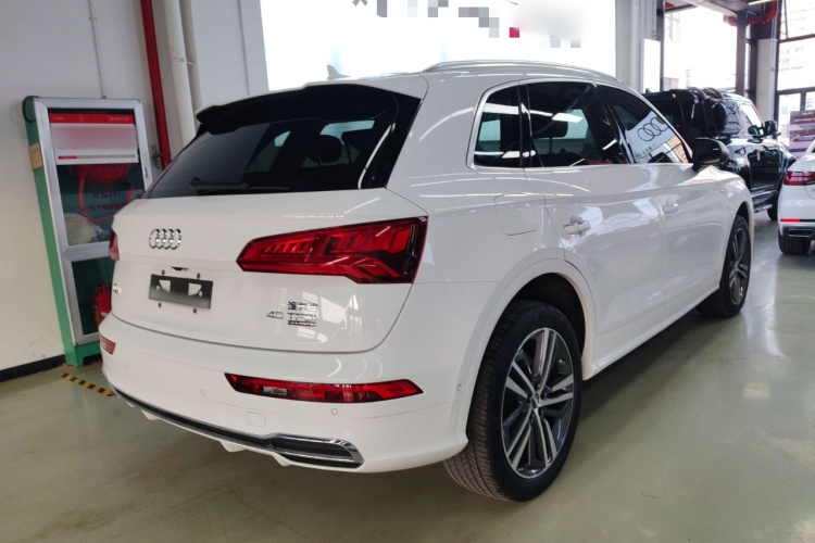 奥迪Q5L 2020款 45 TFSI 尊享运动型车身外观7