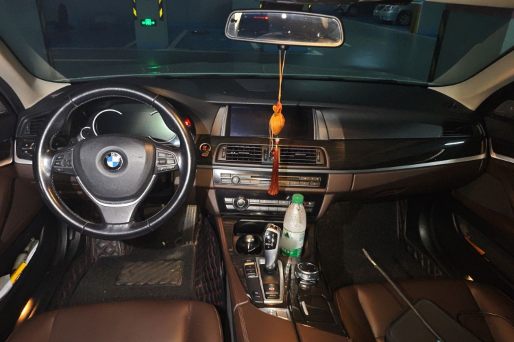 宝马5系 2017款 525Li 豪华设计套装中控内饰7002