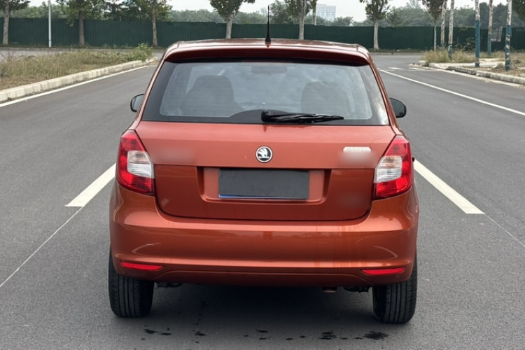 斯柯达 晶锐 2014款 1.4L 手动晶致版车身外观6005