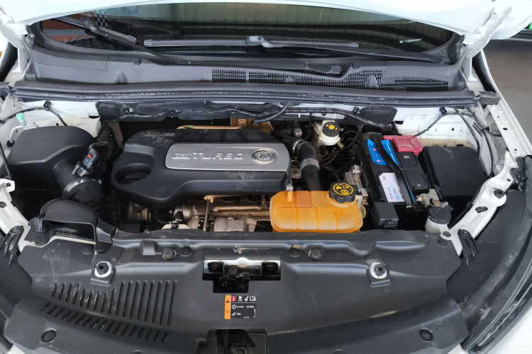 别克 昂科拉 2018款 18T 自动两驱都市领先型机舱底盘24