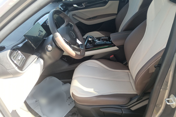 比亚迪 秦PLUS 2024款 荣耀版 DM-i 55KM领先型局部细节19