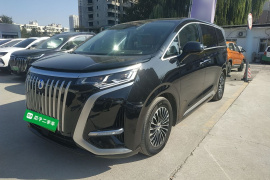 腾势D9 2022款 EV 600 四驱尊荣型