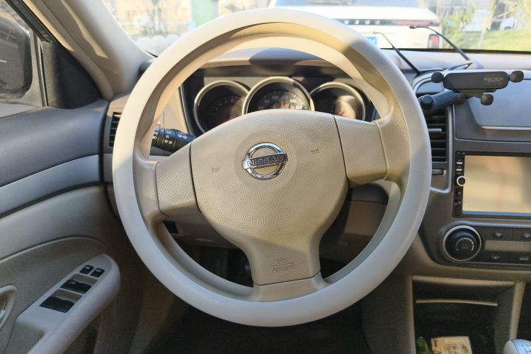 日产 轩逸 2012款 经典 1.6XE 手动舒适版局部细节13