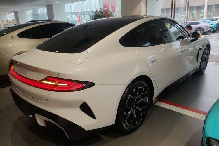 小米汽车 小米SU7 2024款 后驱超长续航高阶智驾Pro版车身外观7