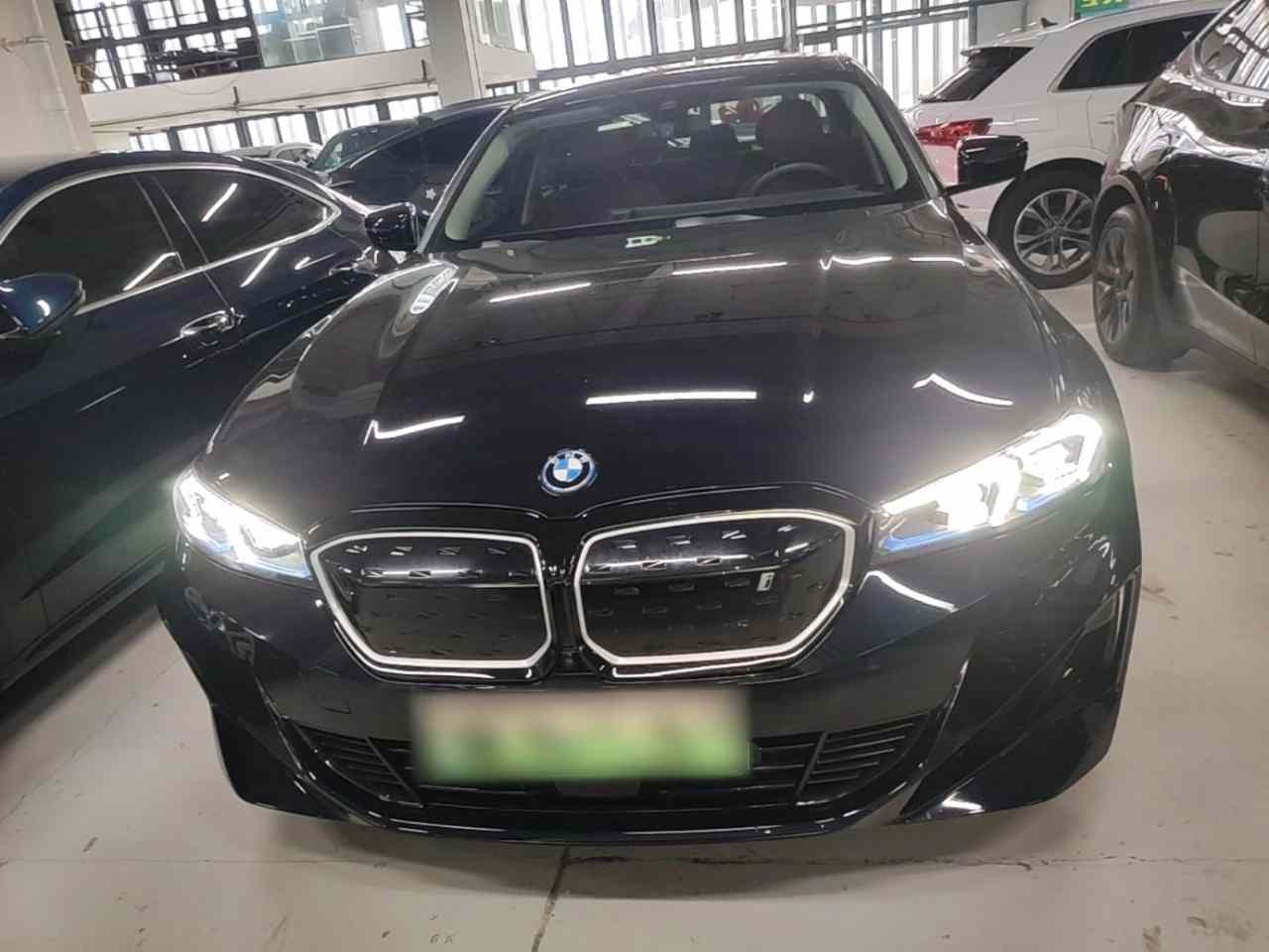 宝马i3 2024款 eDrive 40 L 曜夜运动套装(1)