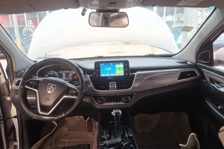 宝骏730 2017款 1.5T DCT旗舰型 7座 国V中控内饰7002