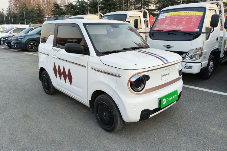 吉利银河 2024款 熊猫mini 200km 耐力熊车身外观3