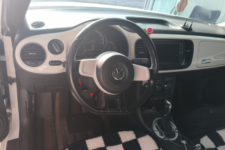 大众 甲壳虫 2015款 280TSI中控内饰13