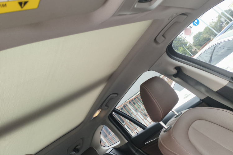 宝马X1 2018款 xDrive20Li 豪华型中控内饰22