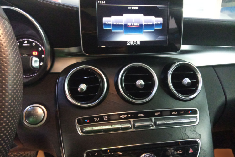 奔驰C级 2015款 改款 C 200 L 运动型局部细节16