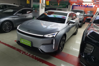 吉利银河 银河L6 2025款 EM-i 140km 星舰版