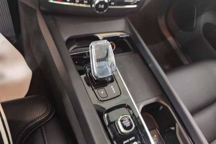 沃尔沃XC60新能源 2021款 T8 E驱混动 智雅豪华版局部细节18