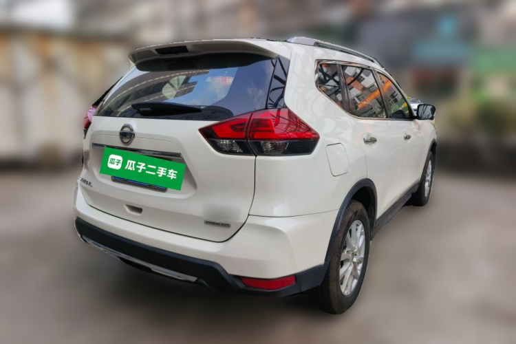 日产 奇骏 2019款 2.0L CVT智联七座舒适版 2WD车身外观7