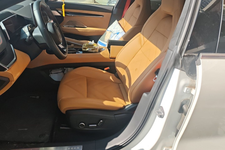 极氪001 2022款 超长续航双电机 YOU版局部细节19