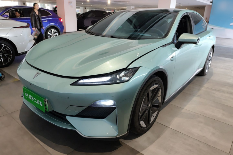 深蓝汽车 深蓝SL03 2024款 530Max纯电版车身外观1