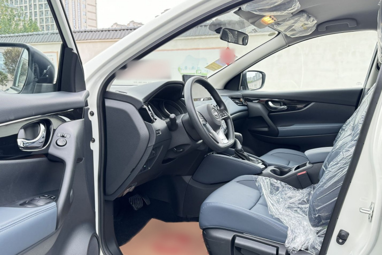 日产 逍客 2025款 荣誉 2.0L CVT XV真心版中控内饰7002