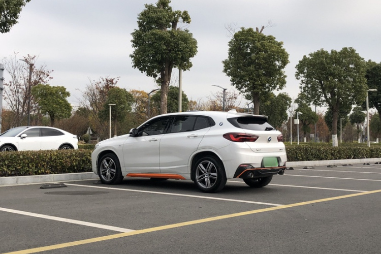 宝马X2 2020款 sDrive25i 领先型M运动套装车身外观6007