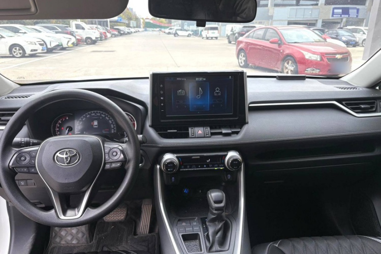 丰田 RAV4荣放 2020款 2.0L CVT两驱风尚版中控内饰7003