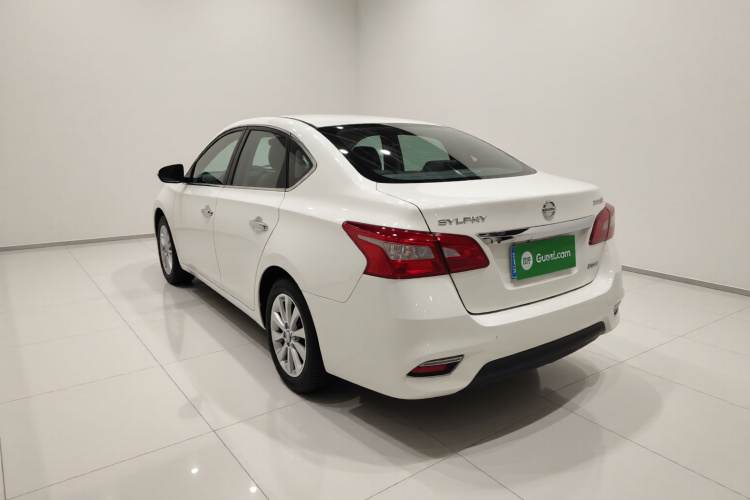 日产 轩逸 2016款 1.6XL  CVT尊享版车身外观5