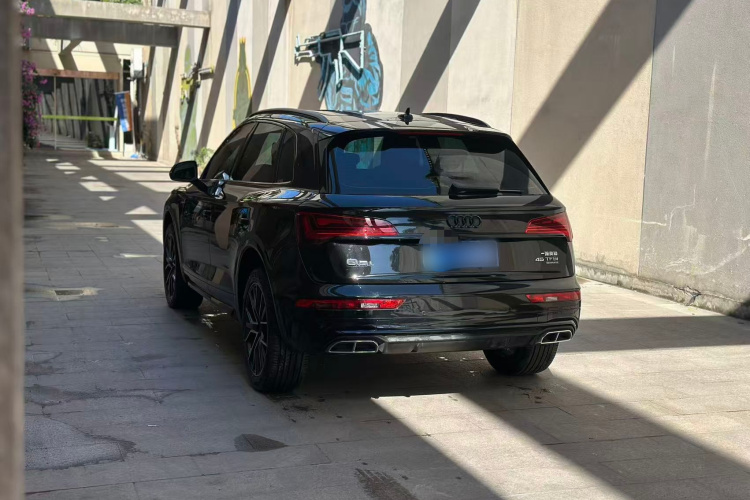 奥迪Q5L 2025款 45 TFSI 豪华动感型车身外观6005