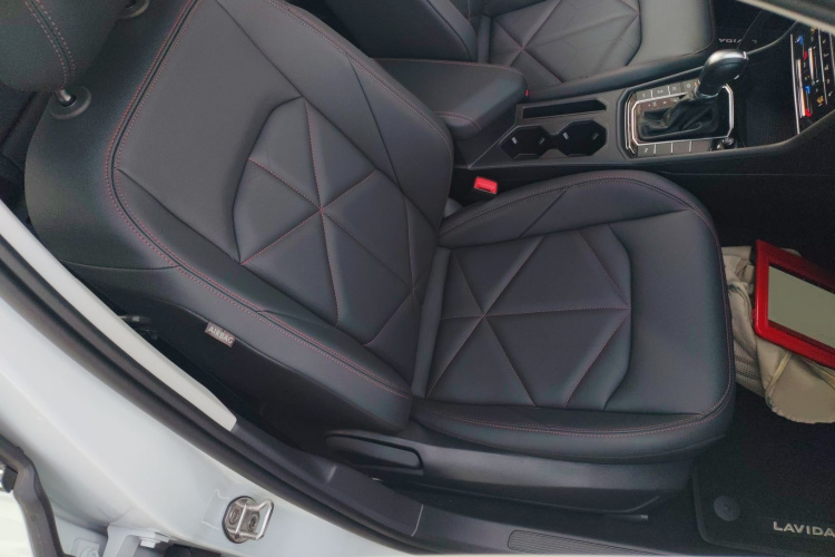 大众 朗逸 2024款 300TSI DSG星空领先版局部细节41