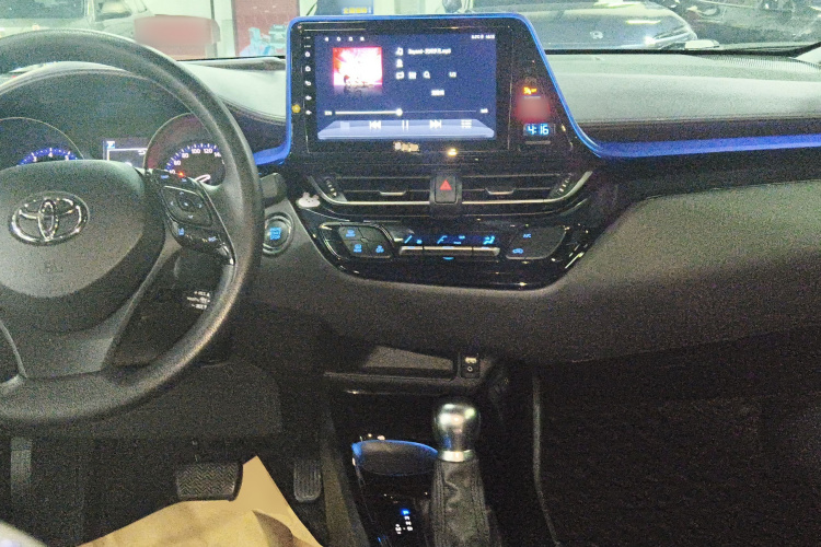 丰田C-HR 2020款 2.0L 领先版中控内饰12