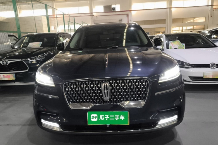 林肯 飞行家 2021款 3.0T V6 四驱尊享版车身外观2