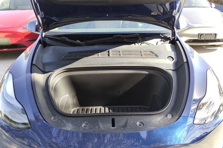 特斯拉 Model Y 2022款 长续航全轮驱动版机舱底盘24