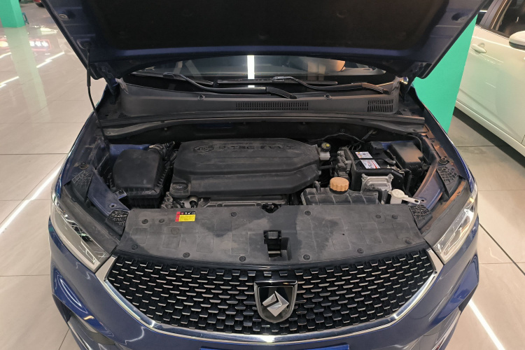 宝骏360 2019款 1.5L CVT精英型 国VI机舱底盘24