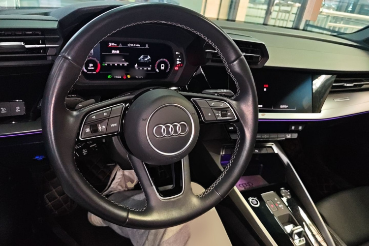 奥迪A3 2024款 Sportback 35 TFSI 时尚运动型中控内饰7002