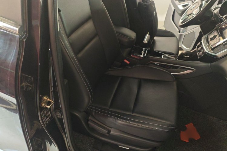 江铃 驭胜S350 2016款 2.0T 自动两驱汽油超豪华版7座局部细节41