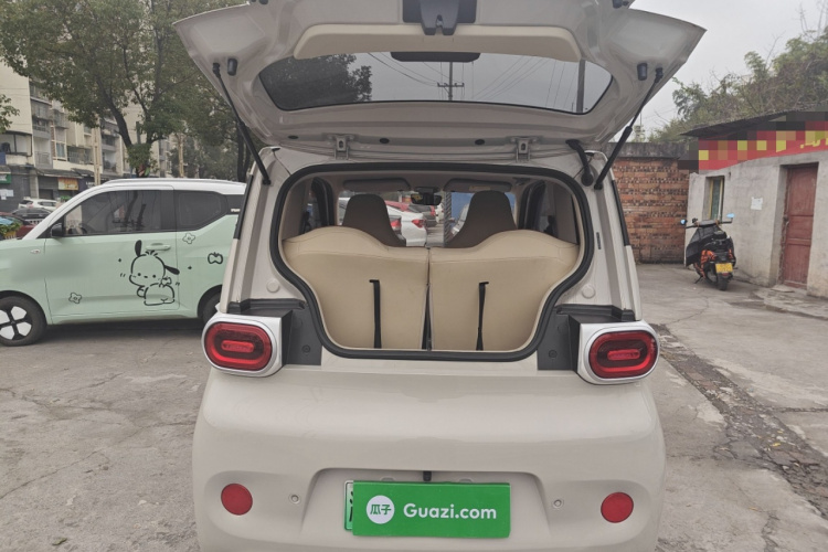 五菱汽车 宏光MINIEV 2024款 第三代 215km 青春版机舱底盘23