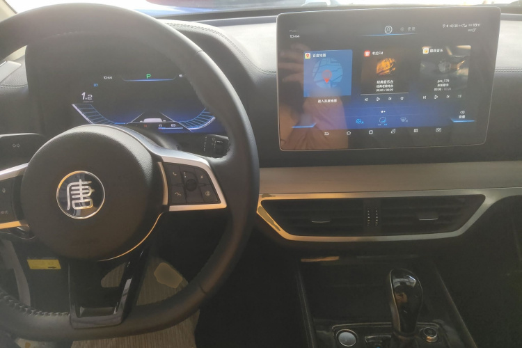 比亚迪 唐 2018款 2.0T 自动智联尊荣型 7座 国V中控内饰12