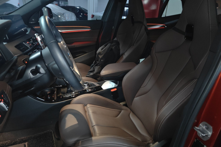 宝马X2 2020款 sDrive25i 尊享型M越野套装中控内饰19