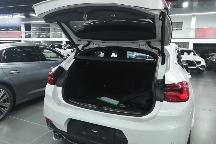 宝马X2 2020款 sDrive25i 领先型M运动套装局部细节23