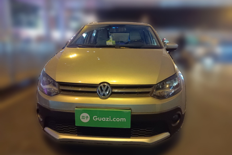 大众 2012款 1.6L Cross Polo AT车身外观2