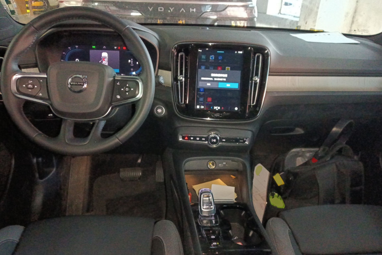 沃尔沃XC40 2024款 B3 智远运动版中控内饰7002