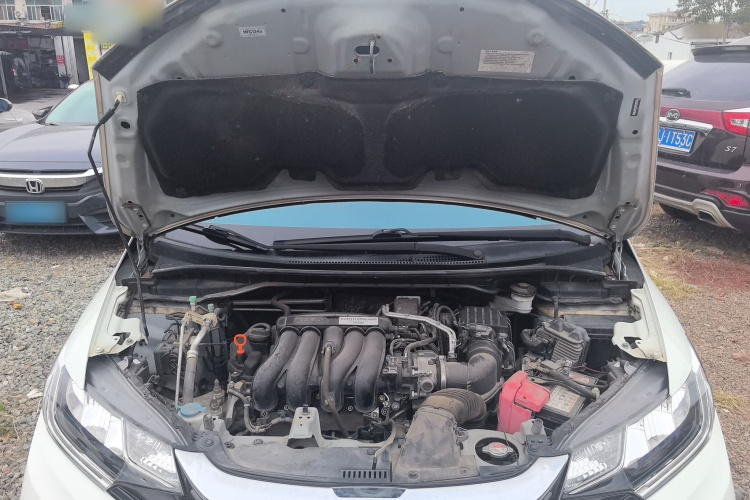 本田 飞度 2018款 1.5L CVT舒适天窗版机舱底盘24