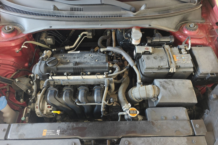 起亚 KX CROSS 2018款 1.6L 自动灵动天窗版机舱底盘24