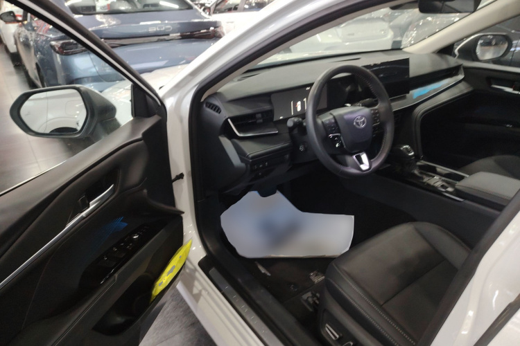 丰田 凯美瑞 2024款 双擎 2.5HG 尊贵版中控内饰20