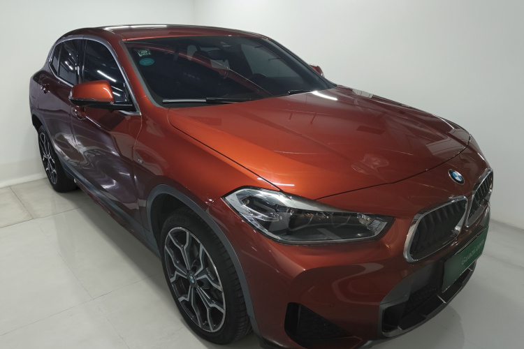 宝马X2 2020款 sDrive25i 尊享型M越野套装车身外观3