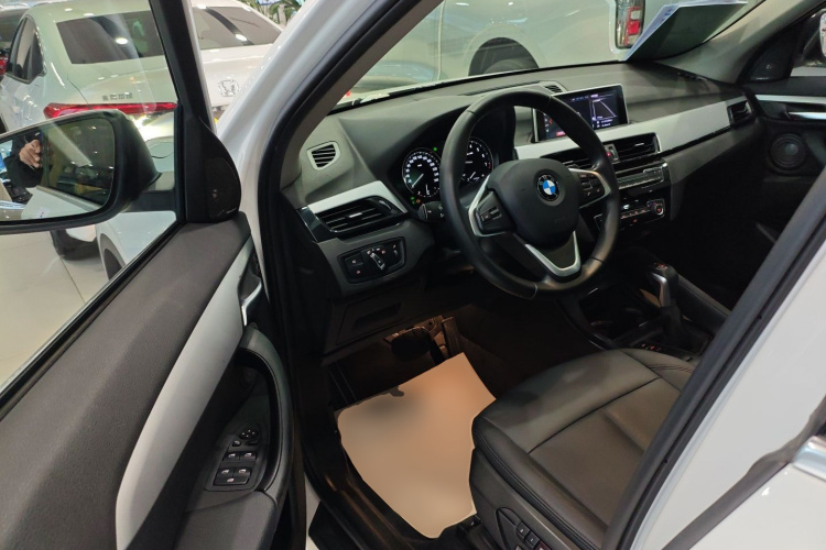 宝马X1 2019款 sDrive20Li 领先型中控内饰20