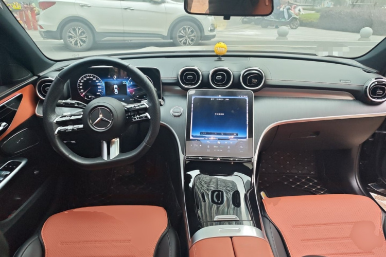 奔驰C级 2023款 改款 C 200 L 运动版中控内饰12