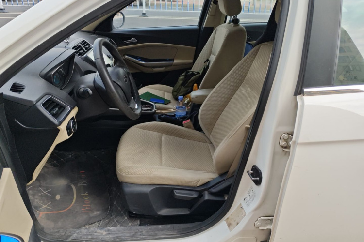 福特 福睿斯 2015款 1.5L 自动舒适型中控内饰19